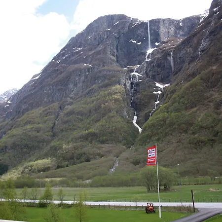 Gudvangen Camping Üdülőpark Gudvangen