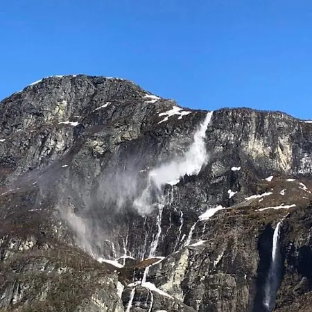 Gudvangen Camping 3*